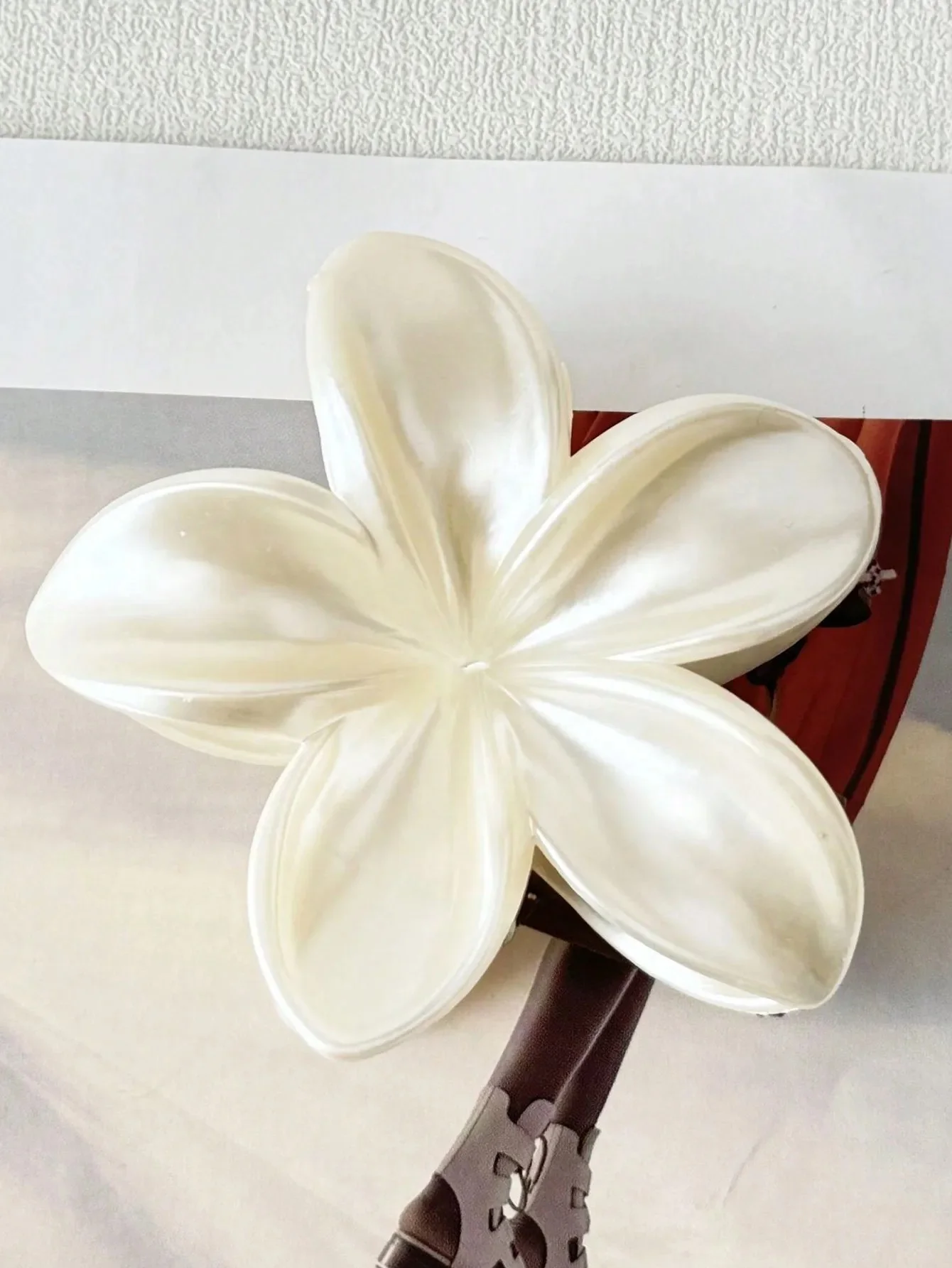 Fashion Egg-Shaped Shiny Flower Hair Clip 4cm Daily Party Hair Accessory for Women