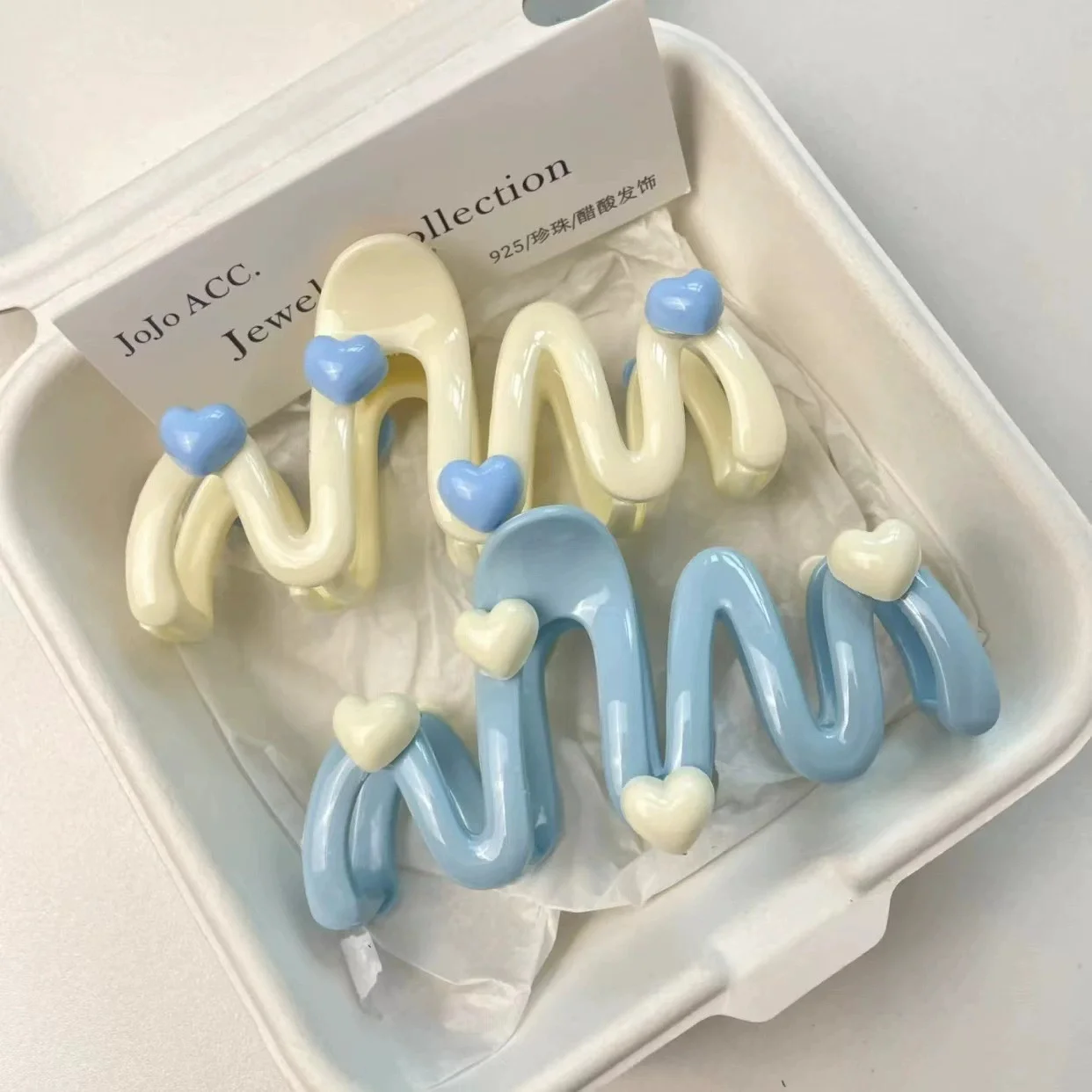 Blue Heart Wave Shaped Hair Claw Cream Color Clips for Women Sweet Cute Irregular Shark Clip Large Ponytail Clip Hairpins 10.5CM