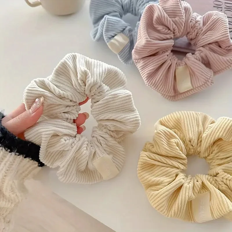 Four Beige Corduroy Hair Bands Are Soft and Skin-Friendly, Making It Easy to Create a Gentle Atmosphere in Spring!