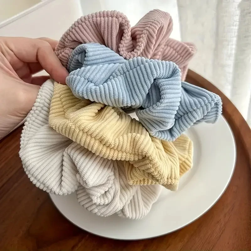 Four Beige Corduroy Hair Bands Are Soft and Skin-Friendly, Making It Easy to Create a Gentle Atmosphere in Spring!