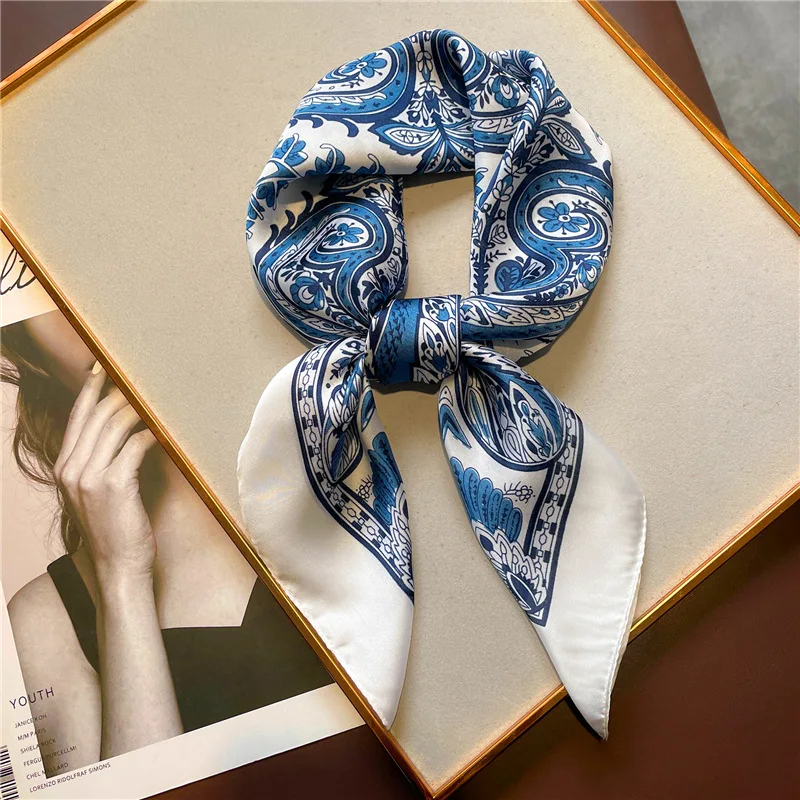 Vintage Paisley Printed Bandana Scarf Lightweight Soft Satin Stylish Versatile Neck Scarf For Women Hairbands Headscarf