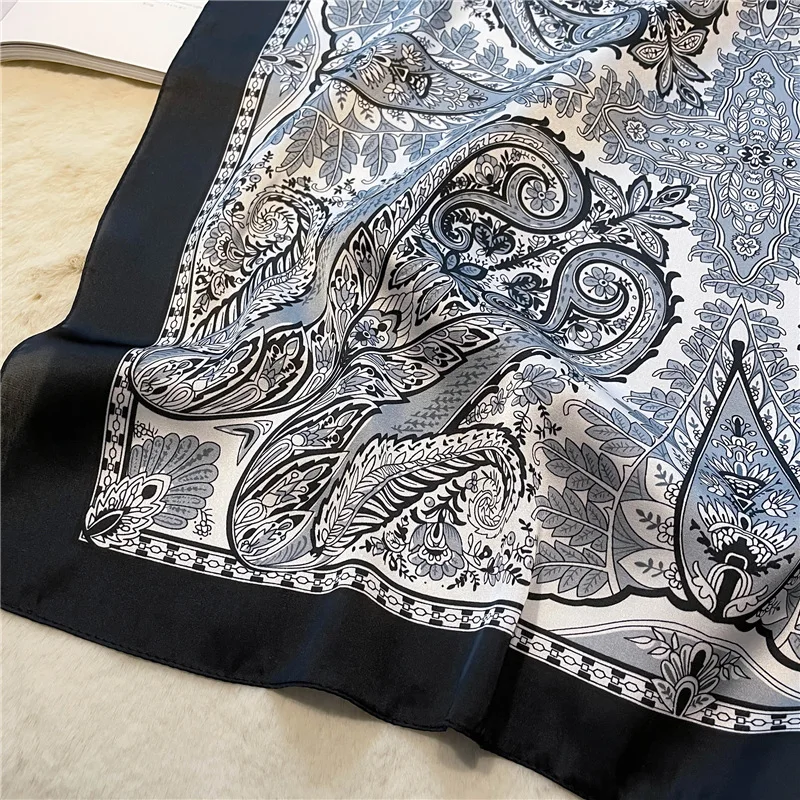 Vintage Paisley Printed Bandana Scarf Lightweight Soft Satin Stylish Versatile Neck Scarf For Women Hairbands Headscarf