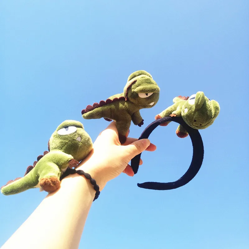 1pc cartoon green dinosaur cute shampoo headband, super cute doll head rope, dual-purpose plush delicate brooch hairpin