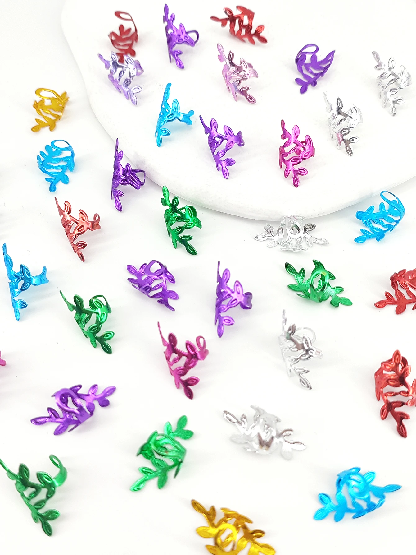 40Pcs Vine Leaf Shaped Alloy Hair Braids Rings For Dreadlock Women Girls Hair Accessories Loc Hair Jewelry for Braids