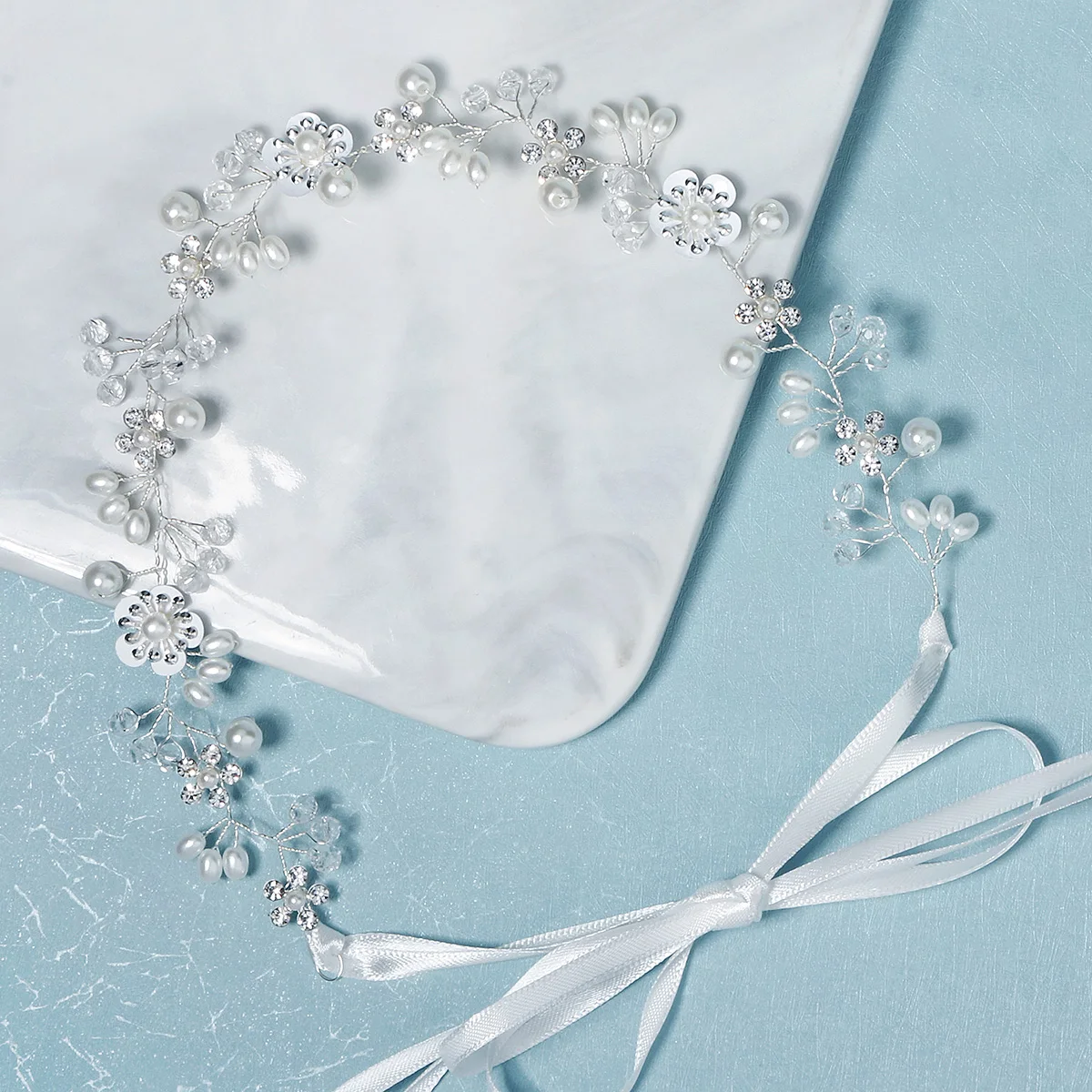 Luxurious Delicate Flower Hairband Pearl and Rhinestone Tiara Hair Accessory Bridal Wedding Party Headpieces As Gifts
