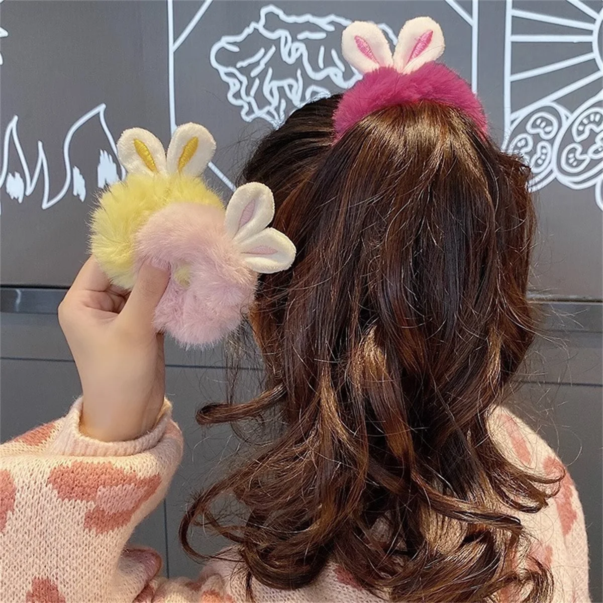 4Pcs Cute Plush Rabbit Ears Scrunchies Hair Ties Fluffy Ponytail Holder Hair Elastics Scrunchy Spiral Hair Ring Hair Accessory