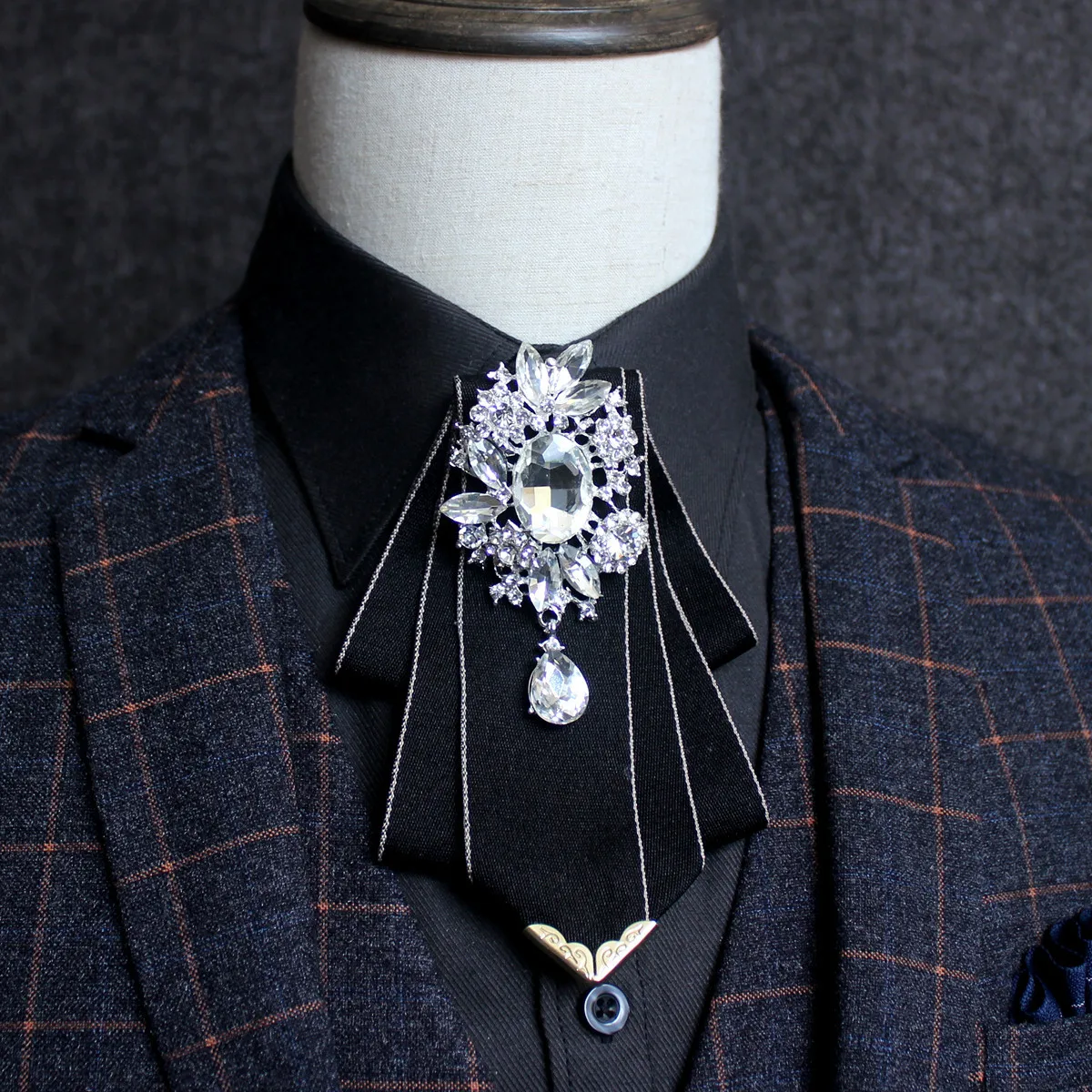 Luxury Wedding Elegant Necktie For Men Dress Shirt Collar Rhinestone Black Green Bow Tie Clips Brooches Bowtie Gifts Accessories