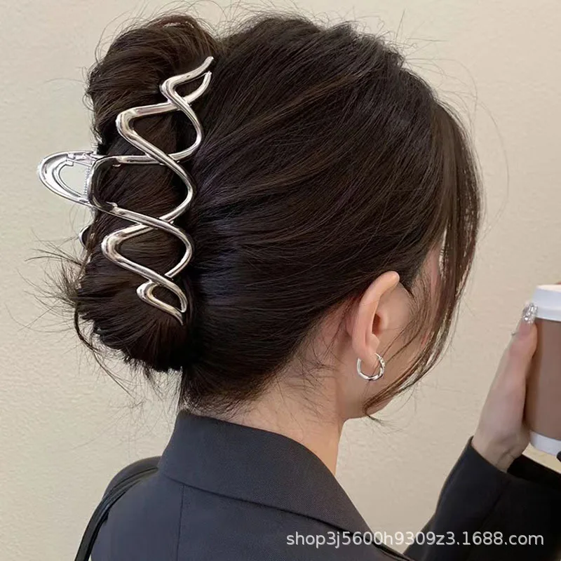 Elegant Geometric Wave Metal Gold Silver Hair Claw Clip For Women Accessories Large Punk Crab Jaw Clamps Hairgrip Headdress