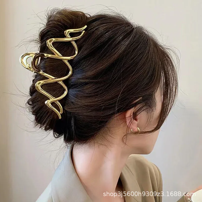 Elegant Geometric Wave Metal Gold Silver Hair Claw Clip For Women Accessories Large Punk Crab Jaw Clamps Hairgrip Headdress