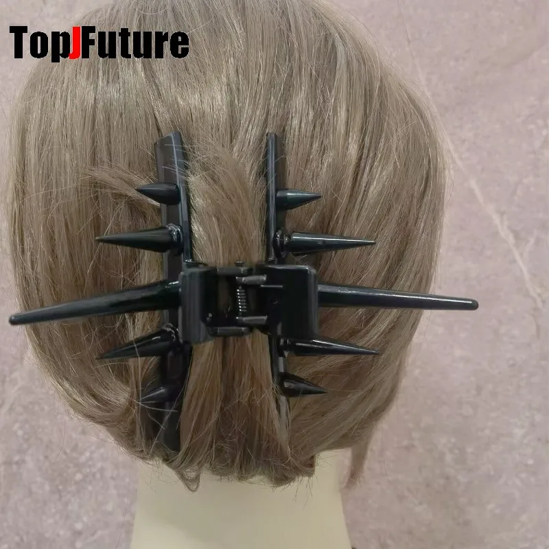 Women Y2K girl Harajuk Gothic lolita cosplay Grasp Clip spike horn Oval Hollow rivet Grasp Hair Crab Hair Accessories claws