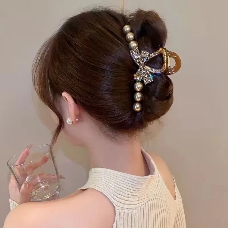 Elegant rhinestone and imitation pearl bow hair clip - Women's fashionable resin hair accessory, suitable for casual wear