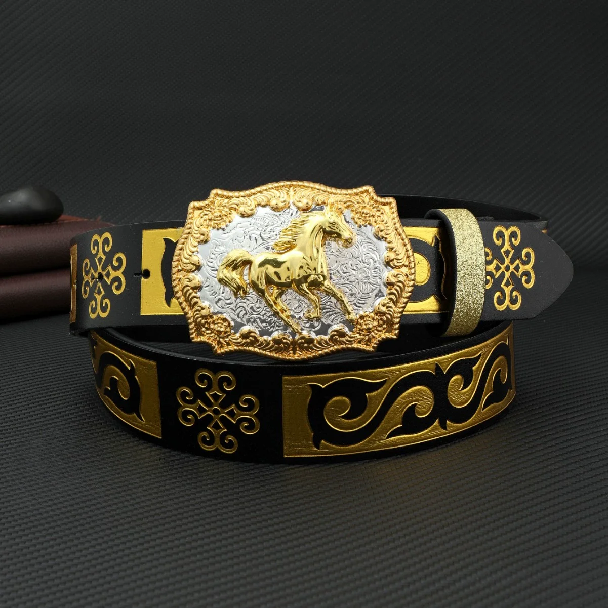 1 piece of street style trendy men's belt, horse shaped buckle, youth belt, retro printed gold flower personalized versatile jea