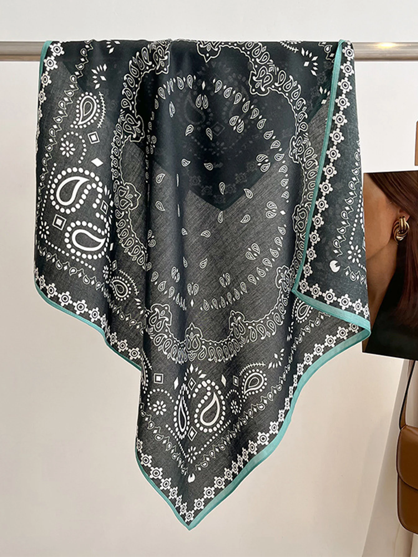 70cm Cashew Print Square Scarf Women’s Breathable Imitation Silk Bandanna Luxury Female Neckerchief Fashion Hijab Spring/Summer