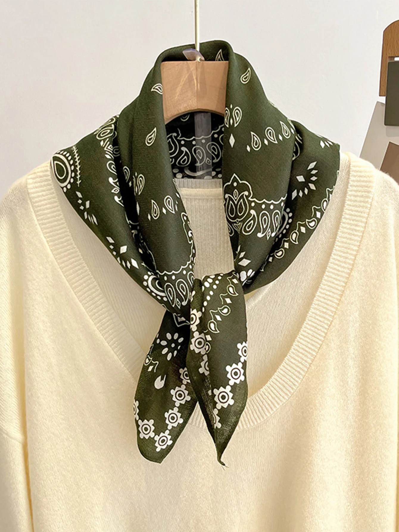 70cm Cashew Print Square Scarf Women’s Breathable Imitation Silk Bandanna Luxury Female Neckerchief Fashion Hijab Spring/Summer