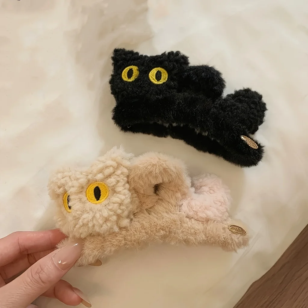 1/2pcs Autumn and Winter Fashion Plush Cat Claw Clip, Cute Cartoon Women's Shark Clip, Super Cute Ponytail Bun Clip.