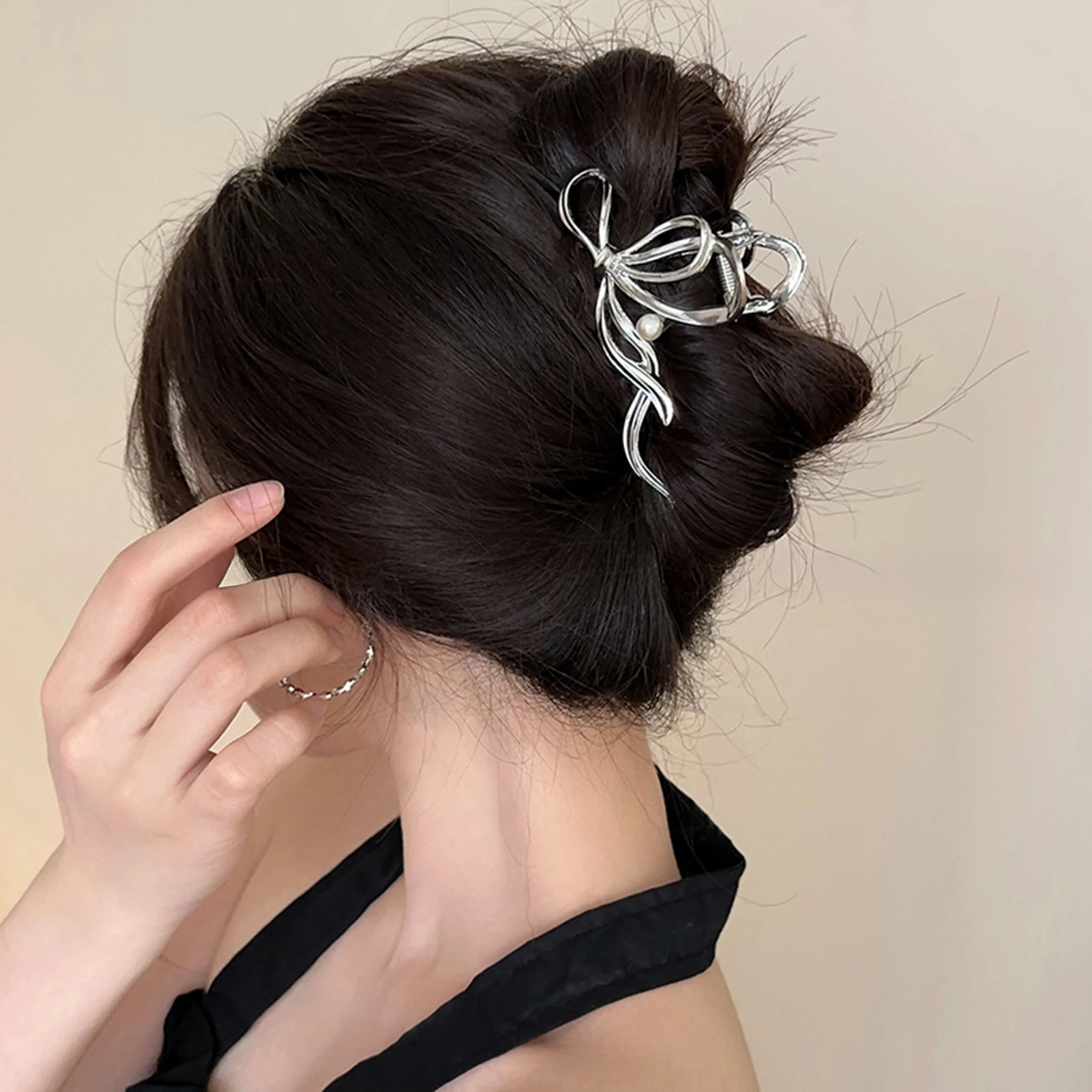 Bridal Hair Claw Clip Pearl Bow Ornament Wedding Party Accessory Elegant Metal Large Jaw Clip for Women's Bun Styling