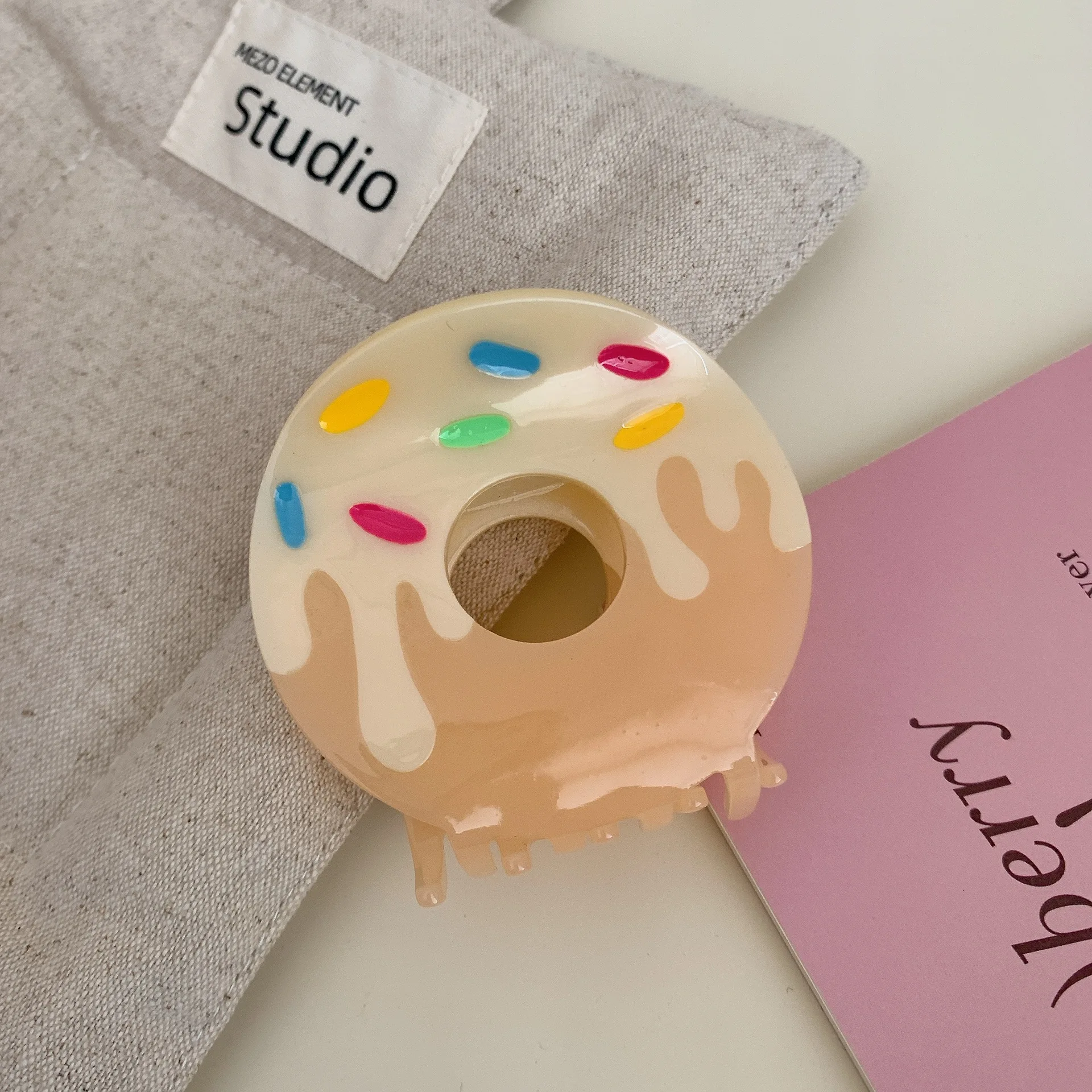 1pc  New Acetic Acid Hair Grab Creative Donut Hair Clip Cute Round Grab Clip Back of Head Disc Hair Shark Clip Hair Accessory