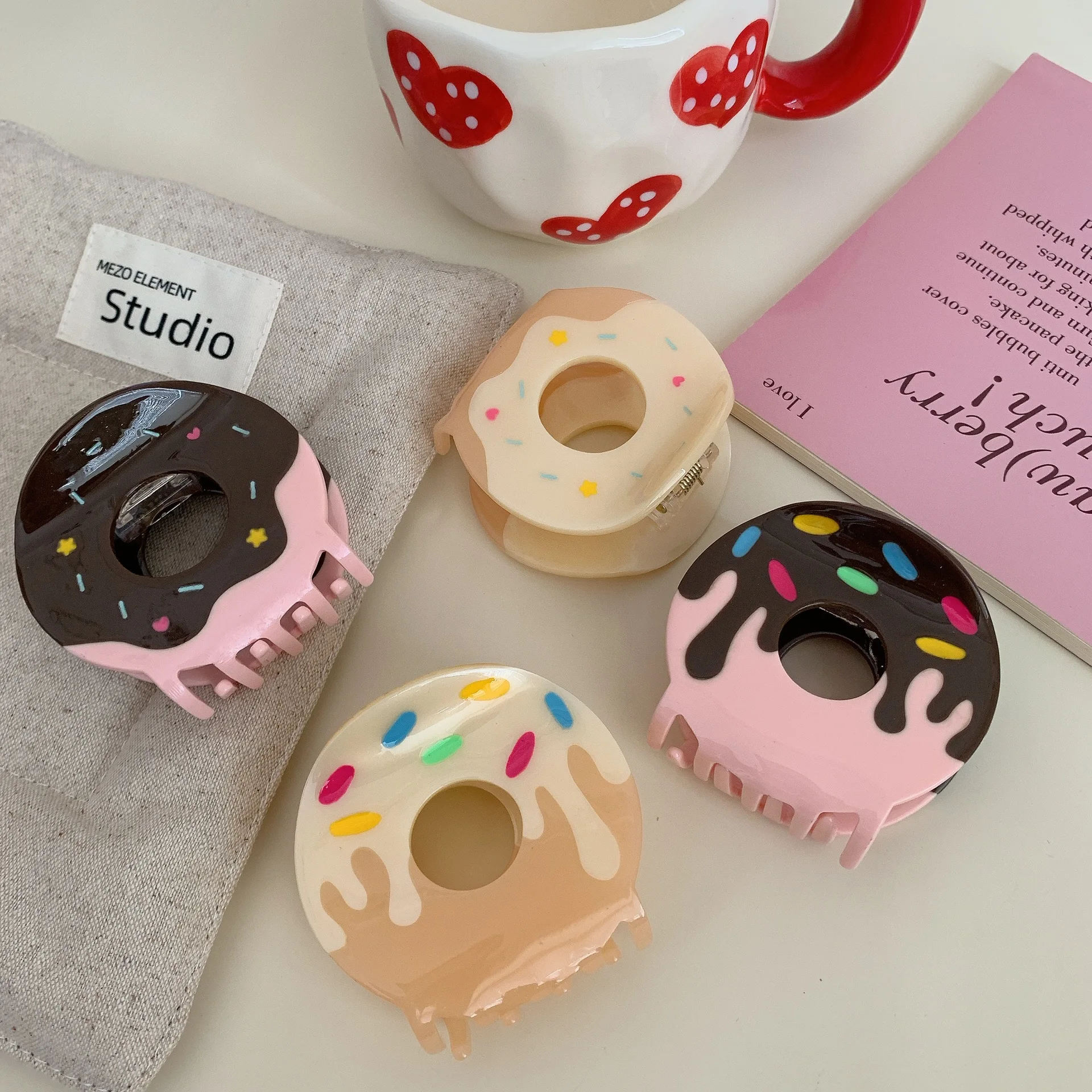 1pc  New Acetic Acid Hair Grab Creative Donut Hair Clip Cute Round Grab Clip Back of Head Disc Hair Shark Clip Hair Accessory
