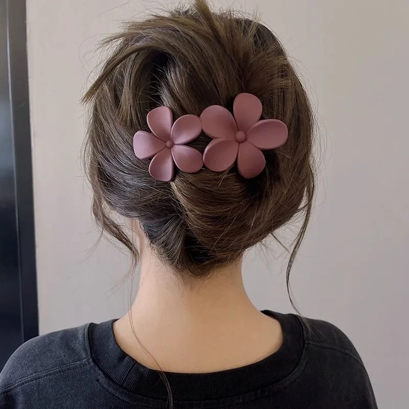 New Hair Clips Accessories Elegant Fashion Frosted Butterfly Flower Barrettes Women Simplicity Hairpins Simple Duckbill Headwear