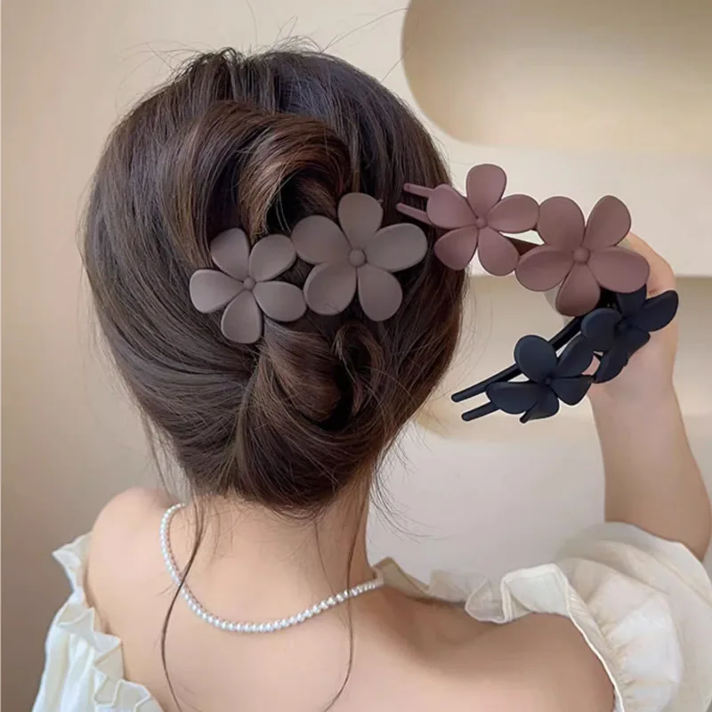 New Hair Clips Accessories Elegant Fashion Frosted Butterfly Flower Barrettes Women Simplicity Hairpins Simple Duckbill Headwear