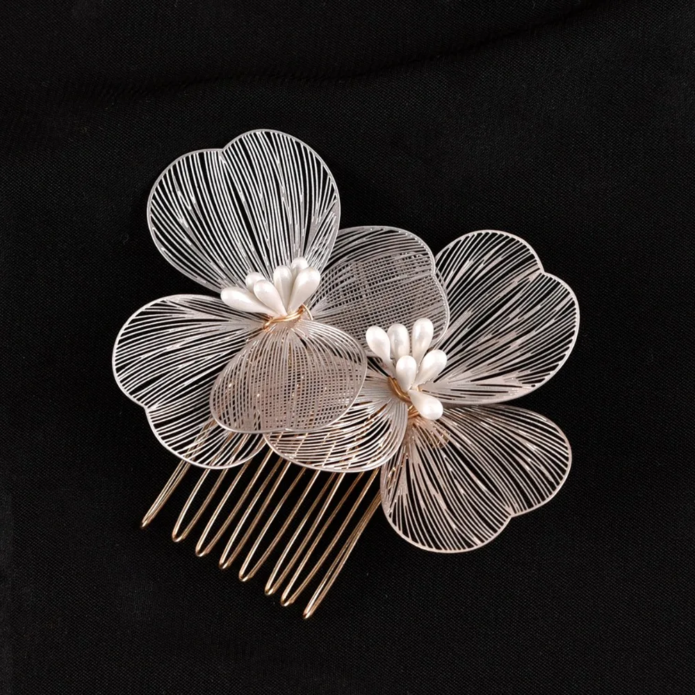 Alloy Flower Hair Clips Women's Hairdo Accessories Fashion Bridal Wedding Hair Comb Women's Headwear Wedding Accessories