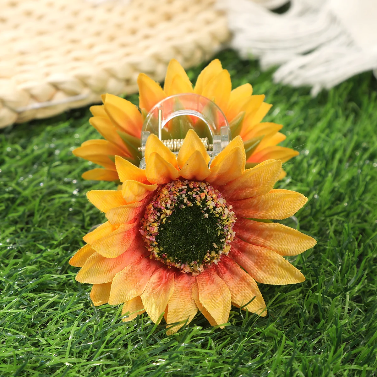 AWAYTR Sweet Flower Hair Clips Fun Sunflower Stripe Hair Claw Hairpin for Women Floral Claws Fashion Girl Hair Accessories Gift