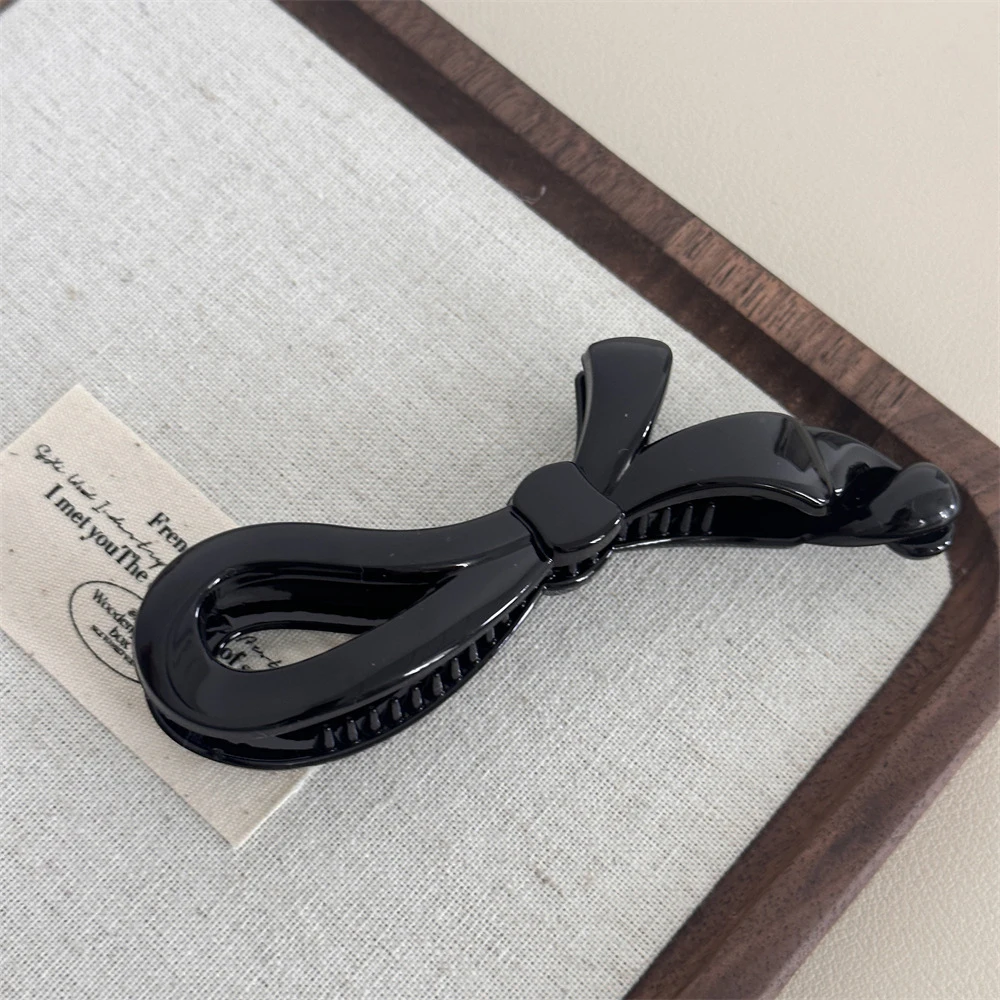 Vintage Heart-Shaped Banana Hair Clip Non-Slip Acrylic Bow Twist Barrettes For Ponytail Holder Women Girls Daily Headwear