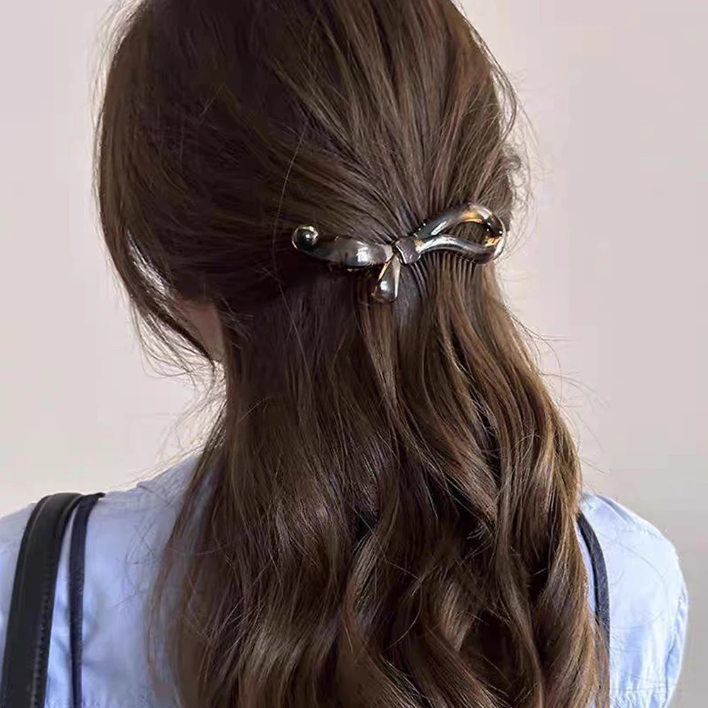Vintage Heart-Shaped Banana Hair Clip Non-Slip Acrylic Bow Twist Barrettes For Ponytail Holder Women Girls Daily Headwear