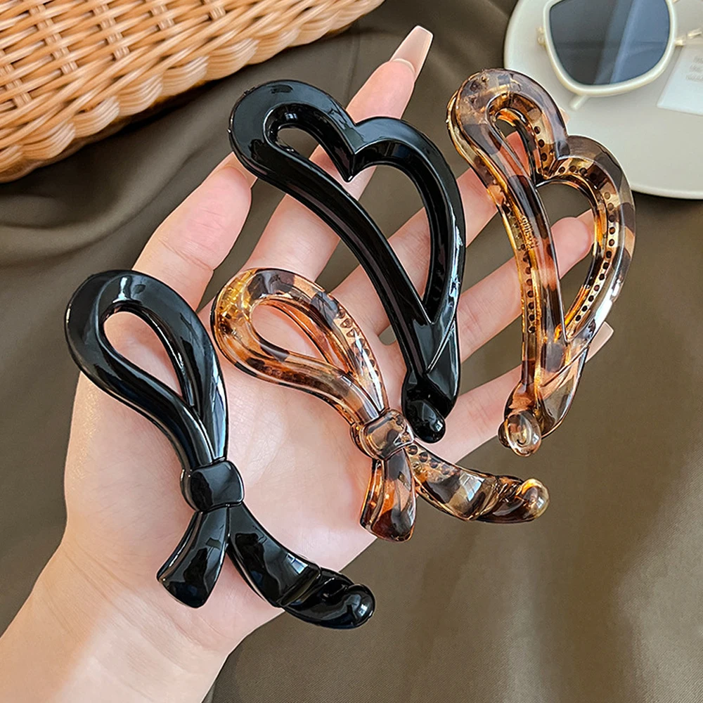 Vintage Heart-Shaped Banana Hair Clip Non-Slip Acrylic Bow Twist Barrettes For Ponytail Holder Women Girls Daily Headwear