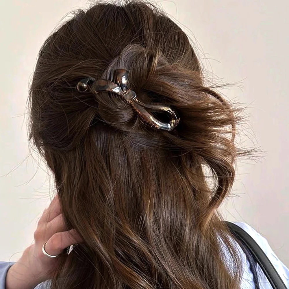 Vintage Heart-Shaped Banana Hair Clip Non-Slip Acrylic Bow Twist Barrettes For Ponytail Holder Women Girls Daily Headwear