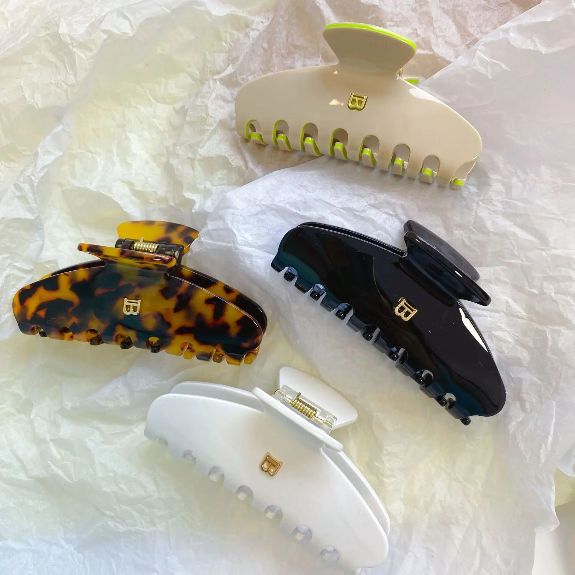 2025 Letter Hairclaws 9CM Shark Clip High Ponytail Hair Grab Clip Headwear Women's Fashion Barrettes Hair Accessories New