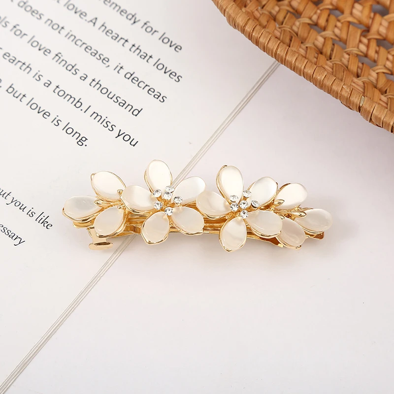 1pcs White Flower Imitation Pearl Hair Clip Boutique Opal Design Stylish Horizontal Clip for Women’s Fashion Hair Accessories
