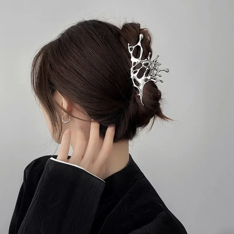 Y2k Geometric Claw Clips Women Large Metal Silver Color Korean Fashion Shark Hair Clips Grab Clamps Girls Hair Accessories