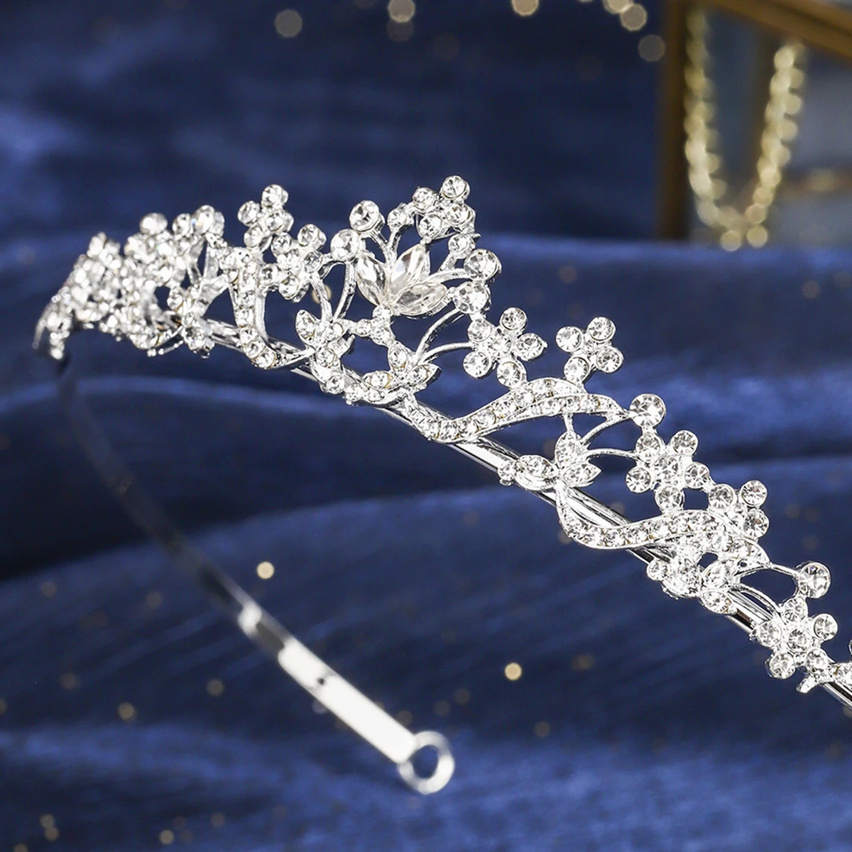 Silver Luxury Pearl Women's Crown Delicate Rhinestone Flower Tiara Hair Band Holiday Party Jewelry Hair Accessories As Gift