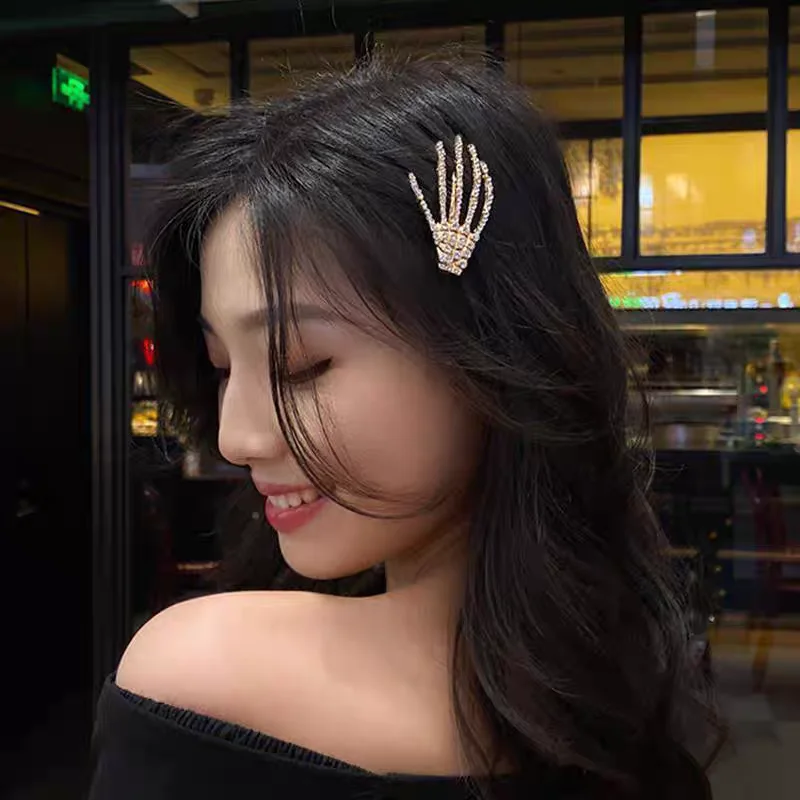 2PC Fashion Alloy Crystal Skeleton Hand Hairpin Hair Side Clips for Women Girls Nightclub Hair Accessories Tool