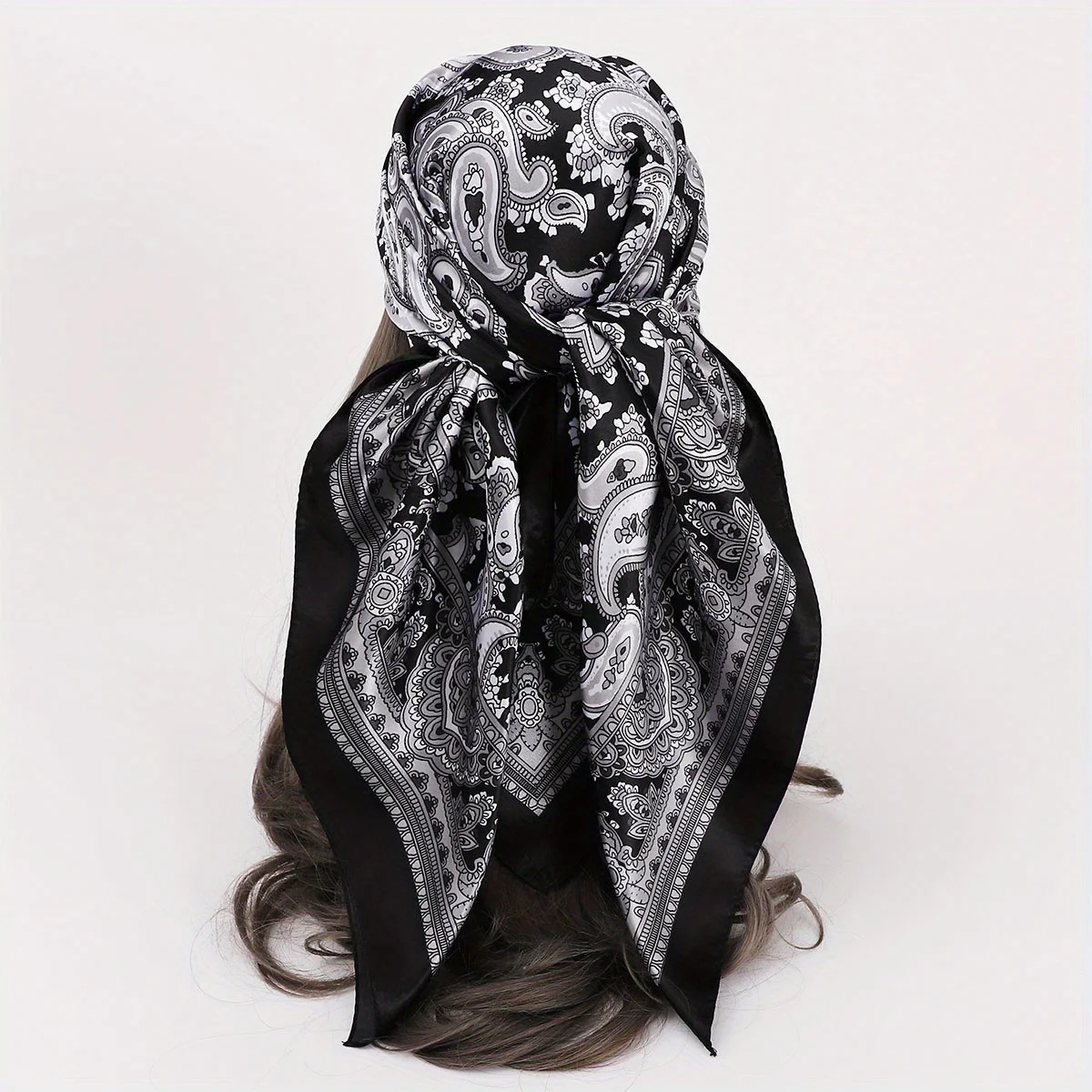 Classic Paisley Print Square Scarf Soft Satin Bandana Vintage Windproof Head Wrap Casual Shawl Imitation Silk Travel Beach Towel