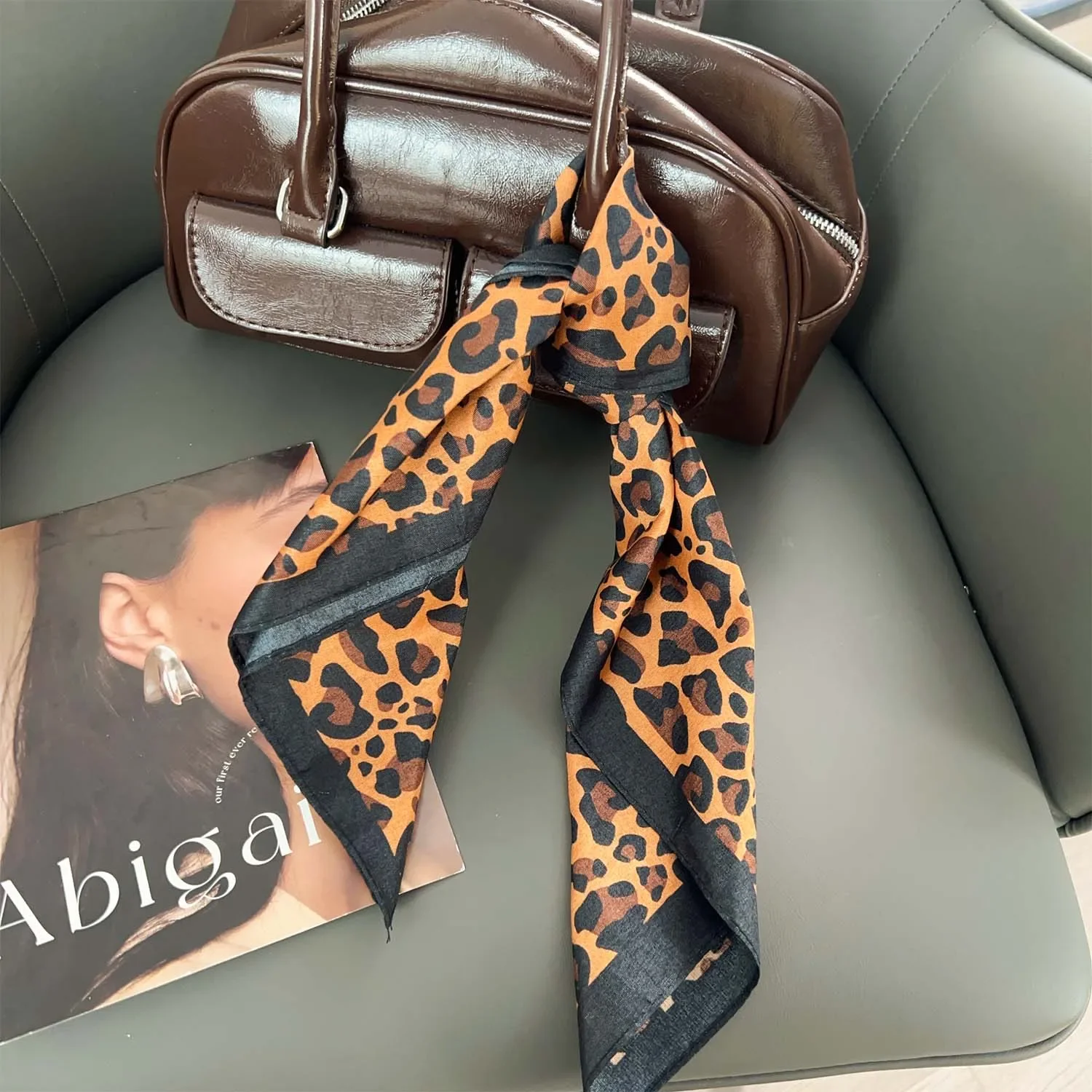 Women Leopard Print Headscarfs Lady Retro Y2K HipHop Square Headband Spicy Girl Style Street Dance Headscarf Fashion Accessories