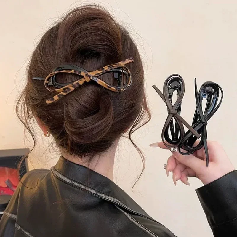 New Twisted Hair Clip PU Bow Barrettes Large Size Hair Clips Plastic Hairpin Sweet Daily Headwear Women Hair Accessories