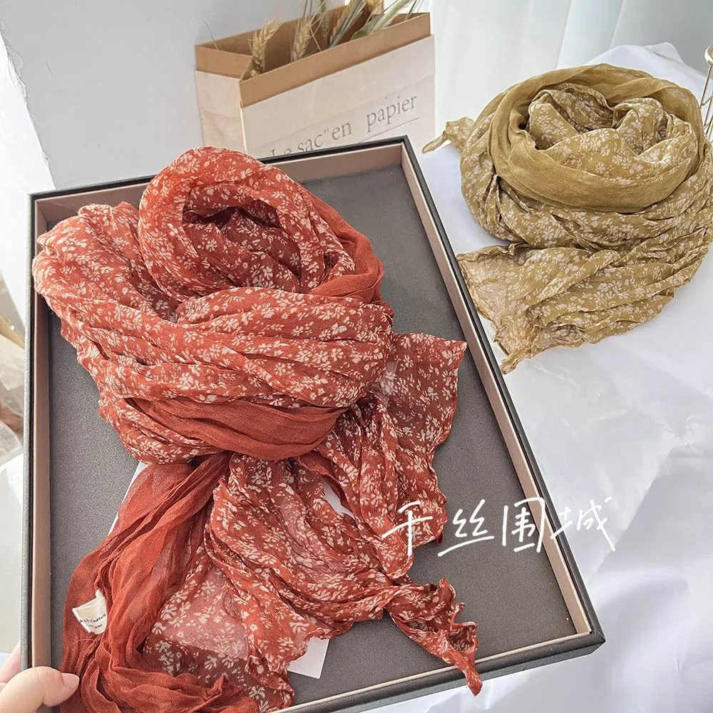 New Retro Art Cotton and Hemp Folded Thin Versatile Shawl with Small Fragmented Flower Scarf and Japanese Autumn and Winter