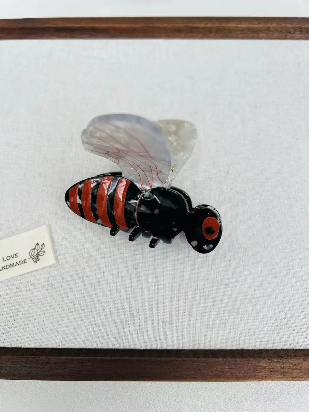 3 Insect Claw Hair Clips. Unique Casual Island Style. Acetate, Handmade. High - Quality. Fashion - Trendy。