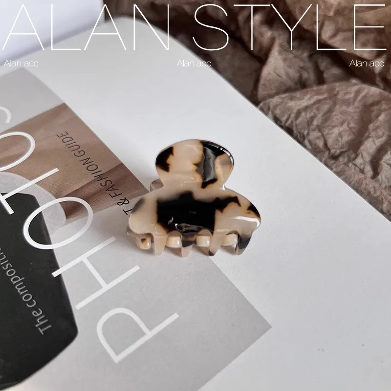 New Sweet Small Mini Hair Claws Acetate Hair Clips for Women Girl Barrettes Crab Clamp Ponytail Hairpin Fashion Accessorie