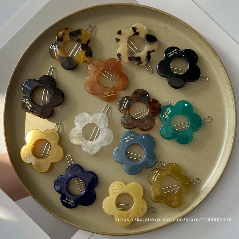 Cute little flower~Korean France's small bangs clip French minimalist edge clip with broken hair clip looks great
