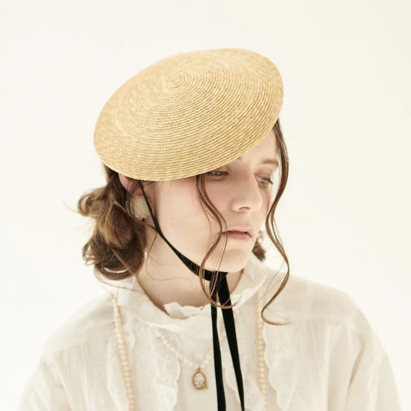 New One Piece French Elegant Strap Natural Straw Fadora Hat For Woman Summer Vintage Photo Runway Vacation Hat With Black Ribbon