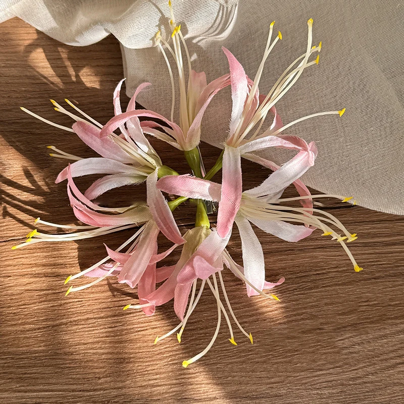 Super Delicate Flower Hair Clip Seaside Atmosphere Clip Photo Hair Accessories Duckbill Clip Lily Hairpins Side Clips