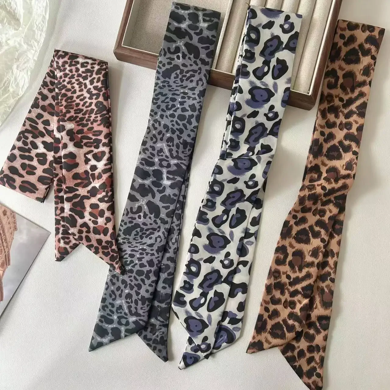 4pcs/set Scarf Women Fashion Leopard Print Hair Bands Imitation Silk Satin Bag Handle Ribbon Tie Neckerchief Foulard