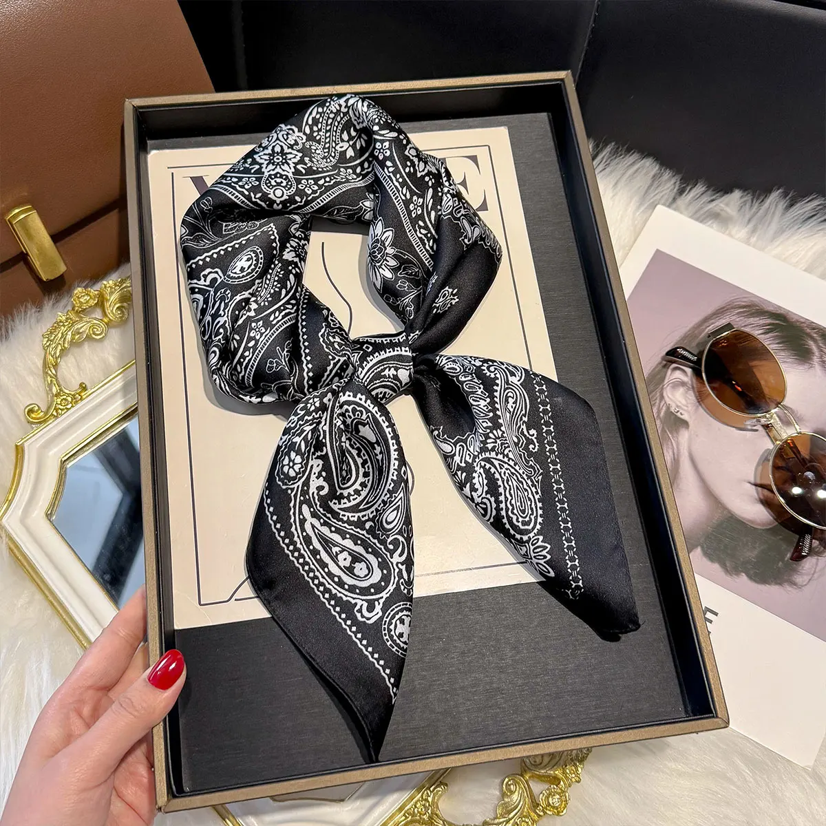 NEW Paisley Silk Square Scarf Women Satin Shawl Wrap Hijab Female Hair Band Wrist Luxury Headkerchief 70*70cm Echarpe Bandana