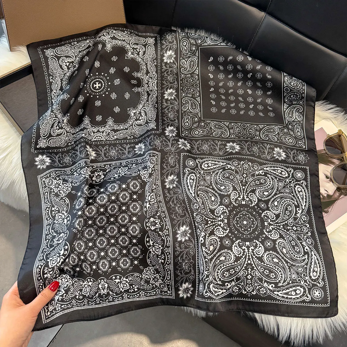 NEW Paisley Silk Square Scarf Women Satin Shawl Wrap Hijab Female Hair Band Wrist Luxury Headkerchief 70*70cm Echarpe Bandana
