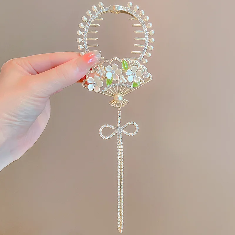 Women's Tassel Diamond Hair Clip Exquisite Glitter Maruko Headband Hair Claw Clip Elegant hair accessory For Girlfriend Wife