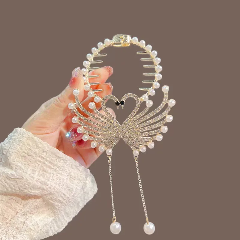 Women's Tassel Diamond Hair Clip Exquisite Glitter Maruko Headband Hair Claw Clip Elegant hair accessory For Girlfriend Wife
