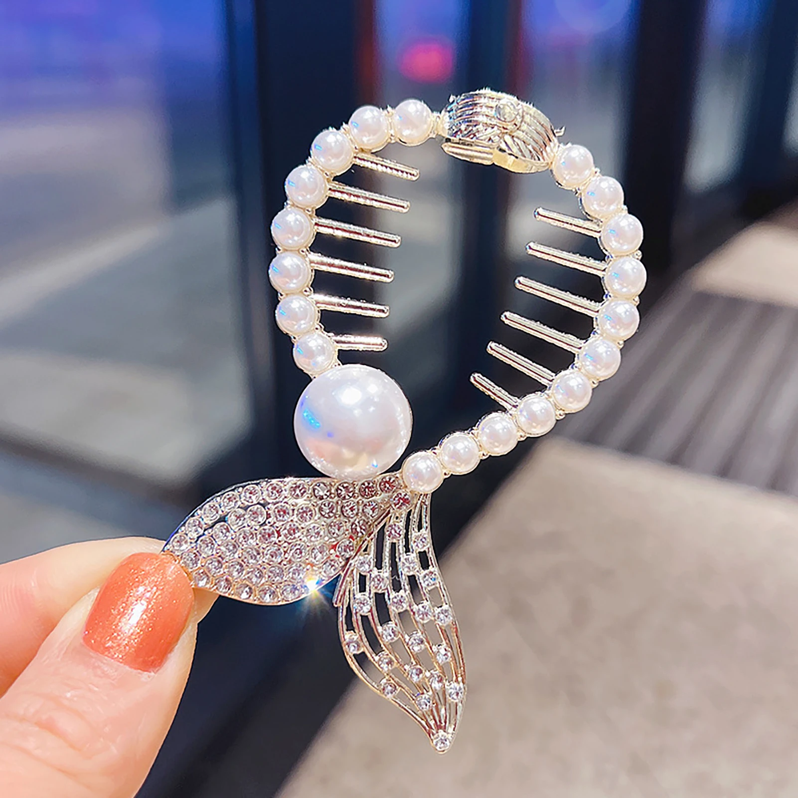Women's Tassel Diamond Hair Clip Exquisite Glitter Maruko Headband Hair Claw Clip Elegant hair accessory For Girlfriend Wife